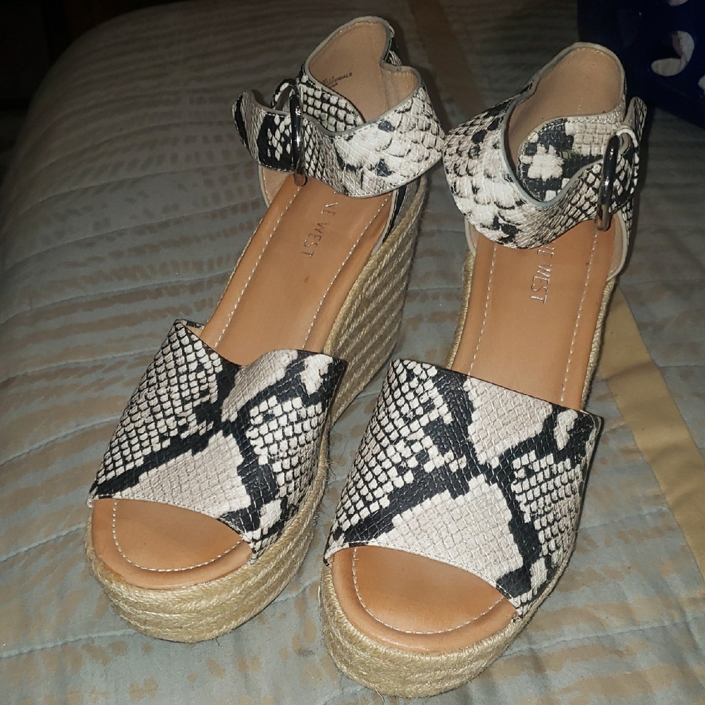 Nine West Black and Cream Espadrille Wedges